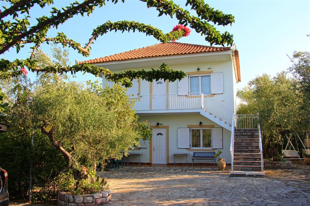 Eleni Houses Kómboi Exteriér fotografie